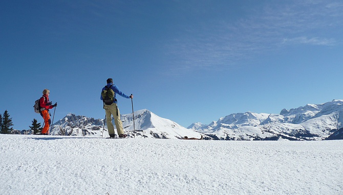 Die Region Gstaad - Saanenland ist eine Winterwander- und Schneeschuhtouren-Destination der Superlative.