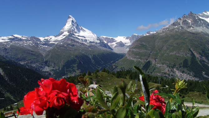 Die dritte Etappe der Swiss Tour Monte Rosa führt an den Fuss des Matterhorn nach Zermatt.