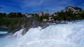Der Rheinfall ist der wasserreichste Wasserfall Europas.