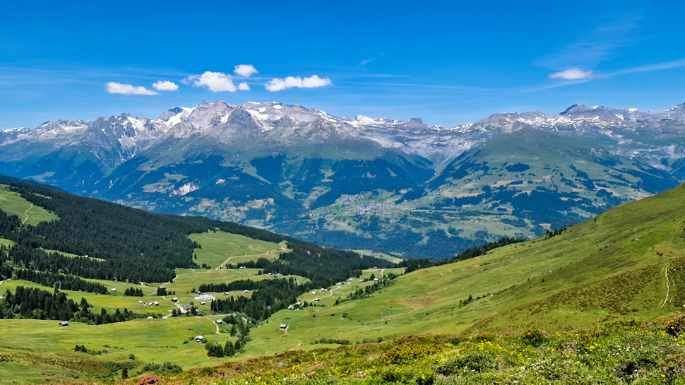 Gipfelwanderung von Vella über den Piz Sezner nach Vrin Gipfelwanderung von Vella über den Piz Sezner nach Vrin