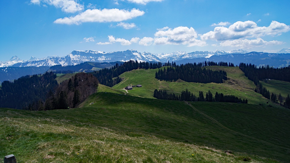 Die Wanderung führt von Eggiwil hinauf zur Alp Rämisgummen und bietet viele grandiose Ausblicke.